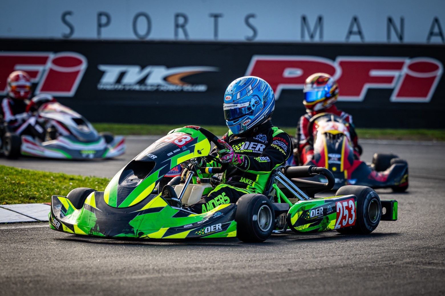 Anders Lad and Dad Racing kart on track
